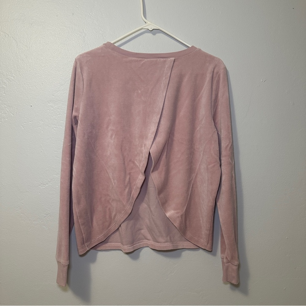 Victoria's Secret Soft Pink Top - Picture 3 of 5